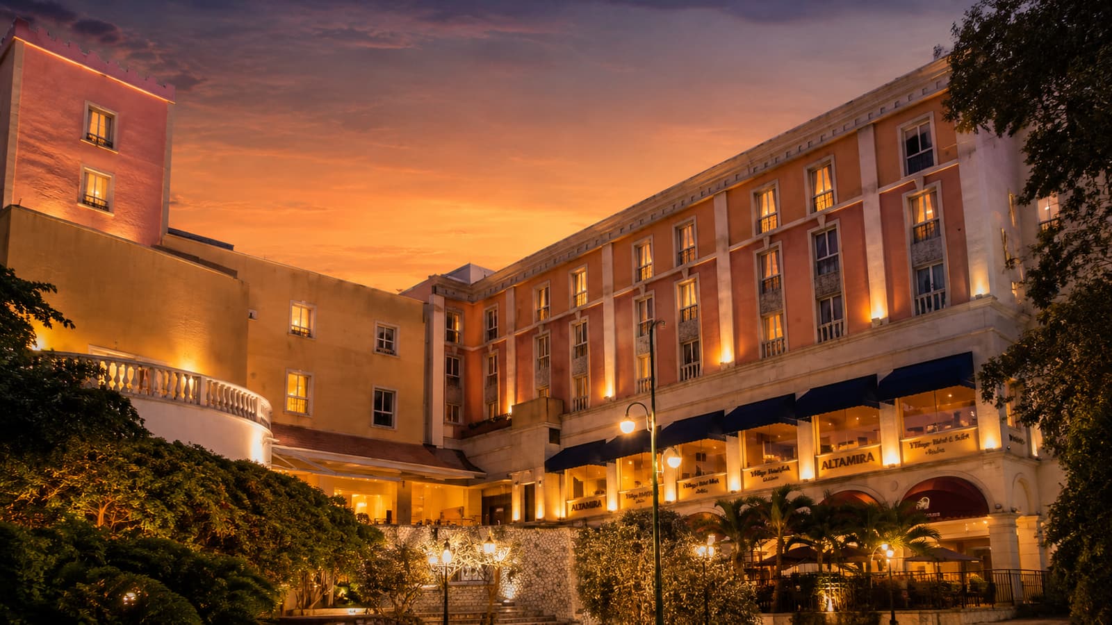 Suite Deluxe con vistas — HOTEL ALTAMIRA VILLAGE