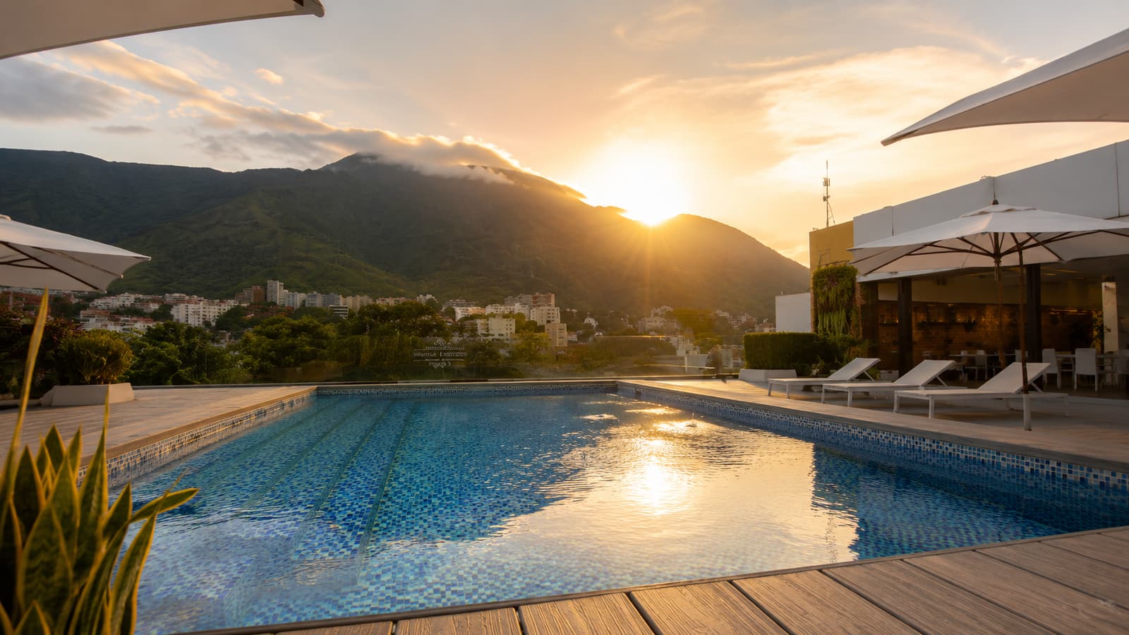 Recepción y bienvenida al hotel — HOTEL ALTAMIRA VILLAGE